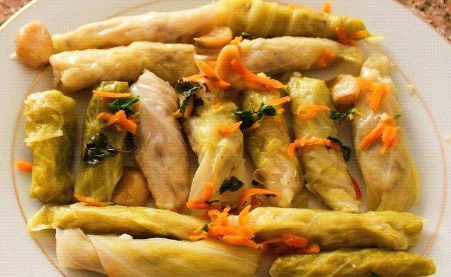 How To Make Vegetarian Cabbage Rolls (Mahshi)